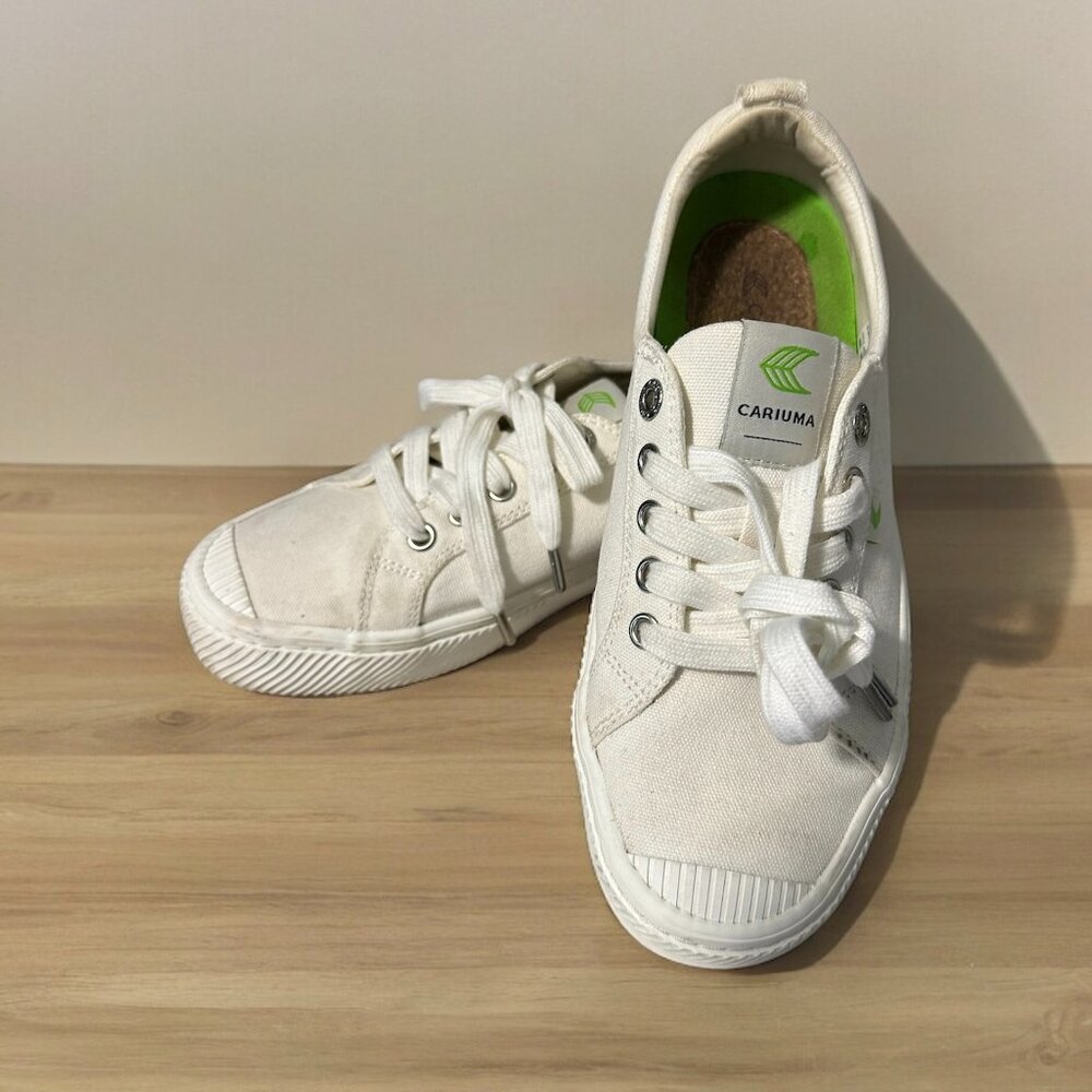 Cariuma Off-White Canvas OCA Low Sneaker | Sz 7.5 Womens